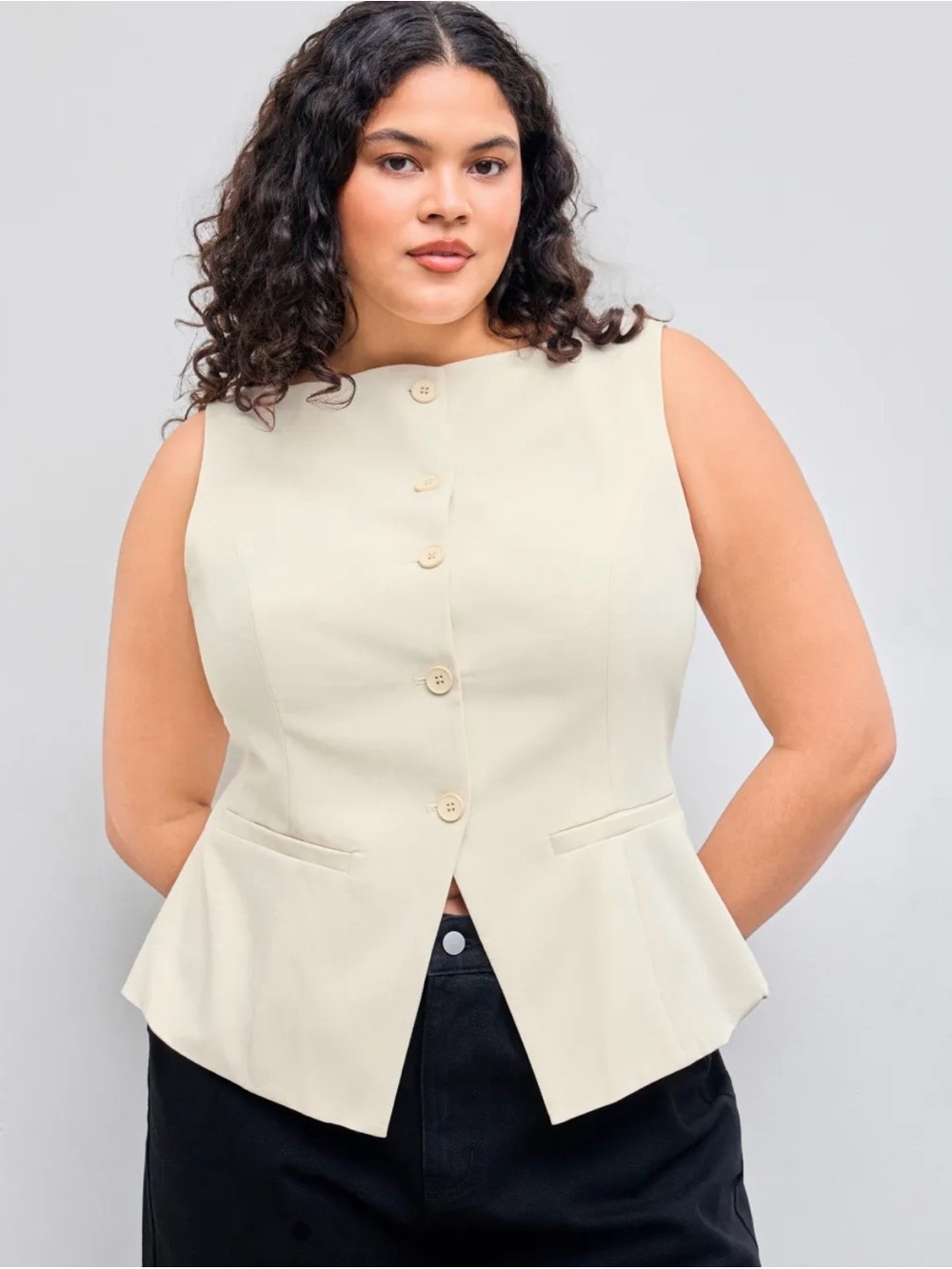 WOVEN BOAT NECK SOLID BUTTON VEST CURVE & PLUS